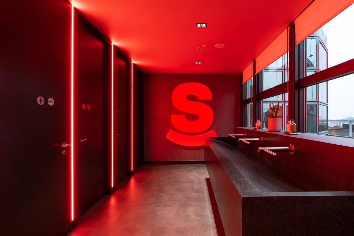 Superbet — Buckingham Palace Road — Commercial project